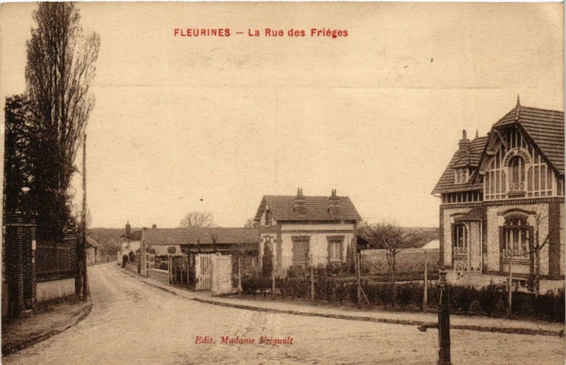 Carte postale ancienne Fleurines La Rue des Frieges à Fleurines