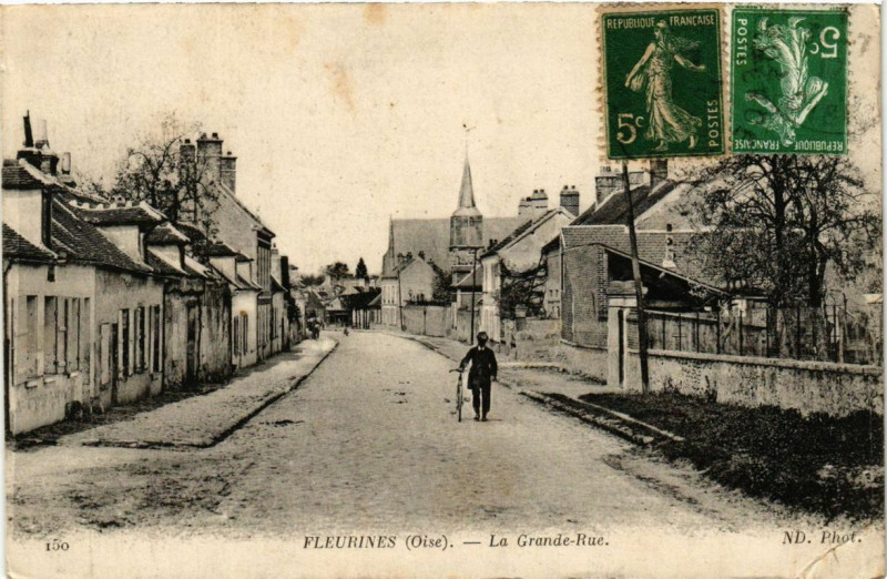 Carte postale ancienne Fleurines La Grande Rue à Fleurines