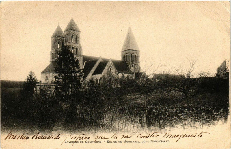 Carte postale ancienne Eglise de Morienval cote nor-ouest à Morienval