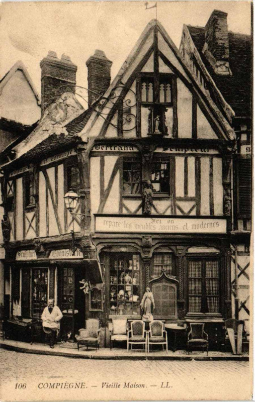 Carte postale ancienne Compiegne Vieille Maison à Compiègne