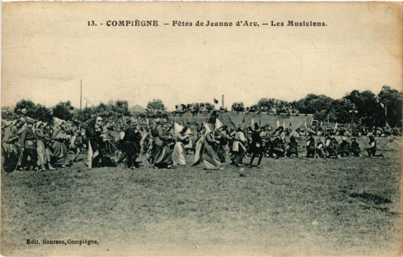 Carte postale ancienne Compiegne Fetes de Jeanne d'Arc - Les Musiciens à Compiègne