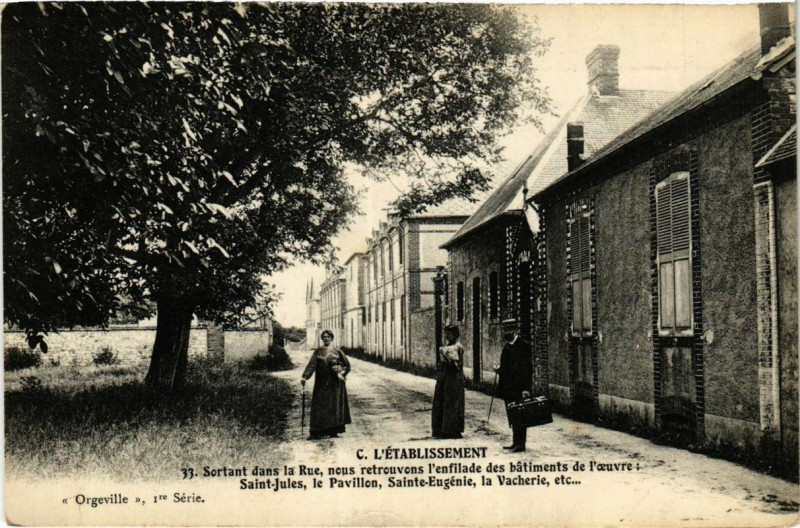Carte postale ancienne C. L'Etabl. Sortant dans la rue. Orgeville à Ville