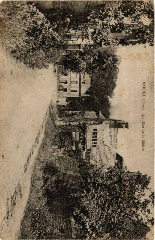 Carte postale ancienne Baboeuf La Rue de la Mairie à Baboeuf