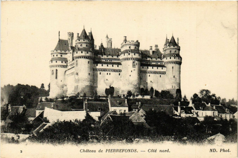 Carte postale ancienne Chateau de Pierrefonds - Cote Nord à Compiègne
