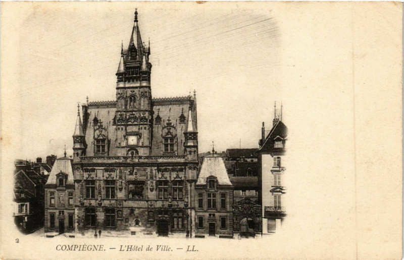 Carte postale ancienne Compiegne - L'Hotel de Ville à Compiègne