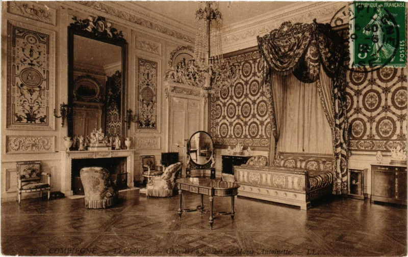 Carte postale ancienne Compiegne - Le Chateau a coucher de Marie-Antoinette à Compiègne