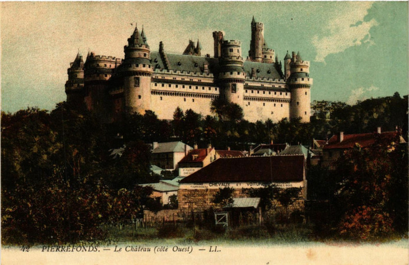 Carte postale ancienne Pierrefonds - Le Chateau (cote Ouest) à Pierrefonds