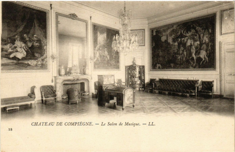 Carte postale ancienne Chateau de Compiegne - Le Salon de Musique à Compiègne