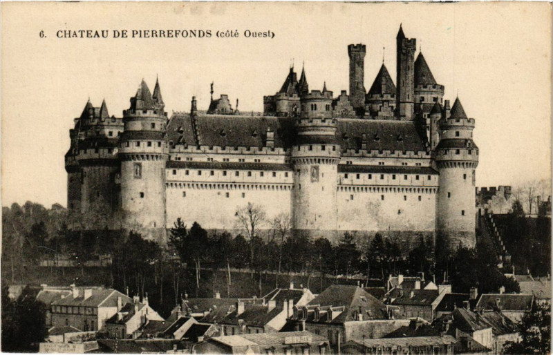 Carte postale ancienne Chateau de Pierrefonds (cote Ouest) à Pierrefonds