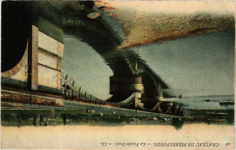 Carte postale ancienne Chateau de Pierrefonds - La Facade Ouest à Pierrefonds