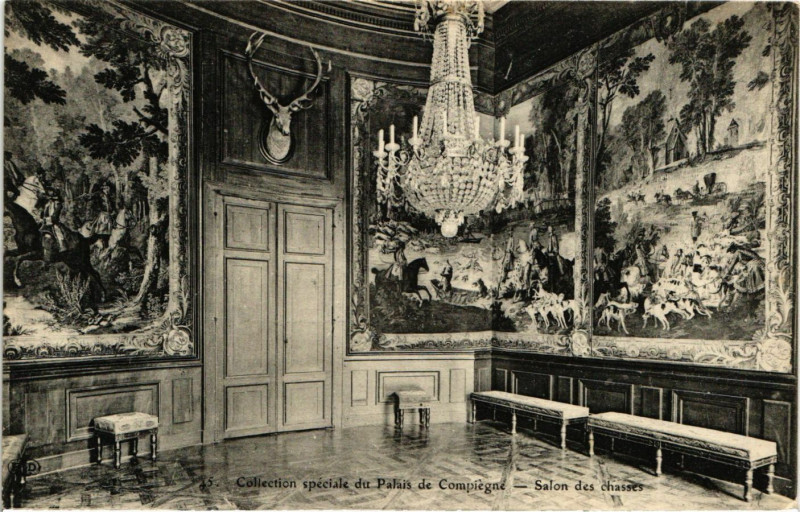 Carte postale ancienne Coll. speciale du Palais de Compiegne - Salon des chasse à Compiègne