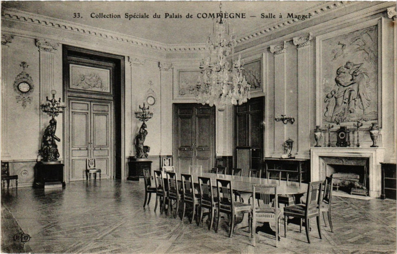 Carte postale ancienne Coll. Speciale du Palais de Compiegne - Salle a Manger à Compiègne