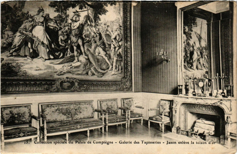 Carte postale ancienne Coll. speciale du Palais de Compiegne - Galerie des Tapisseries à Compiègne