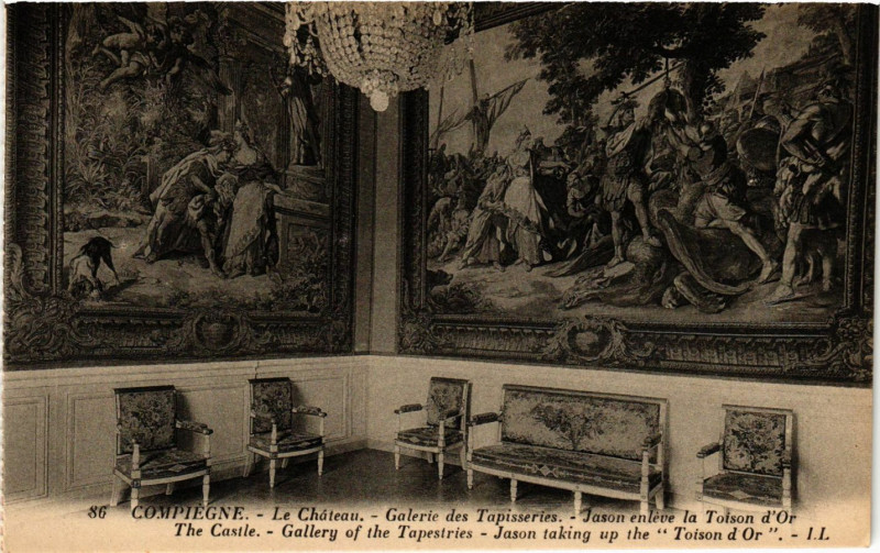 Carte postale ancienne Compiegne - Le Chateau - Galerie des Tapisseries - Jason enteve la à Compiègne