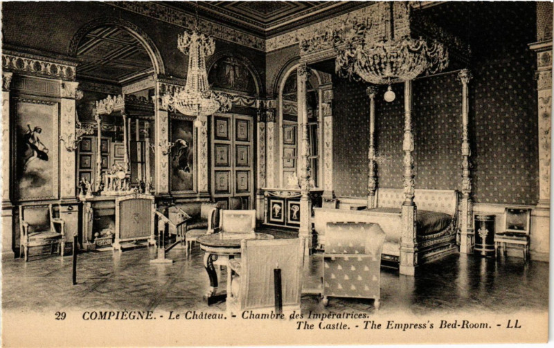 Carte postale ancienne Compiegne - Le Chateau - Chambre des Imperatrices à Compiègne