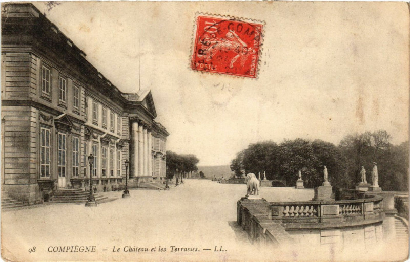 Carte postale ancienne Compiegne - Le Chateau et les Terrasses à Compiègne