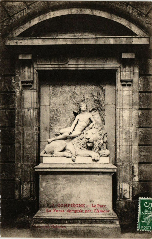 Carte postale ancienne Compiegne - Le Parc - Le Force dompiée par l'Amour à Compiègne