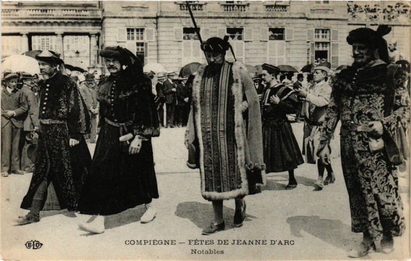 Carte postale ancienne Compiegne - Fetes de Jeanne d'Arc - Notables à Compiègne