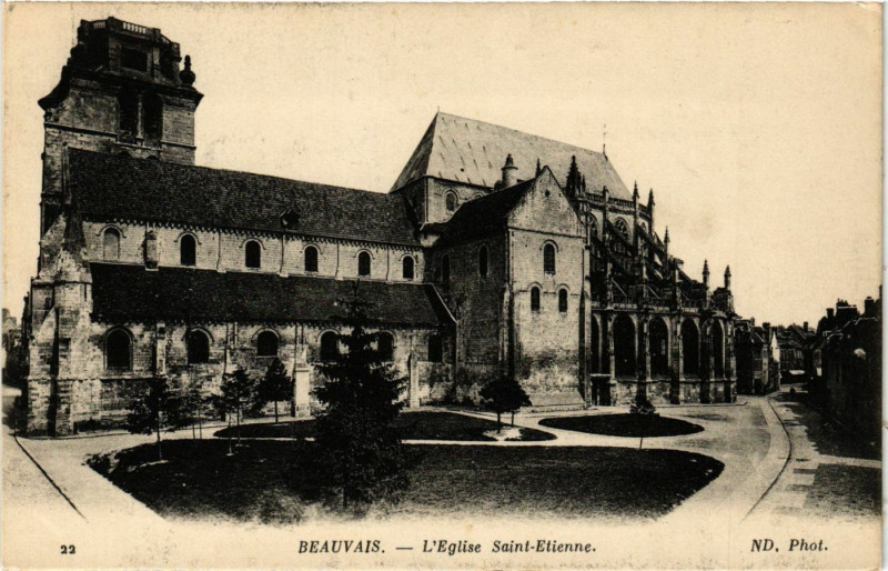 Carte postale ancienne Beauvais - L'Eglise Saint-Etienne à Beauvais