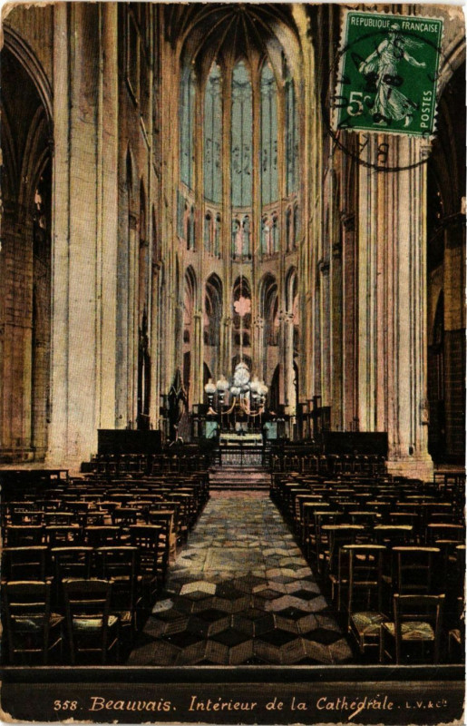 Carte postale ancienne Beauvais Interieur de la Cathedrale à Beauvais