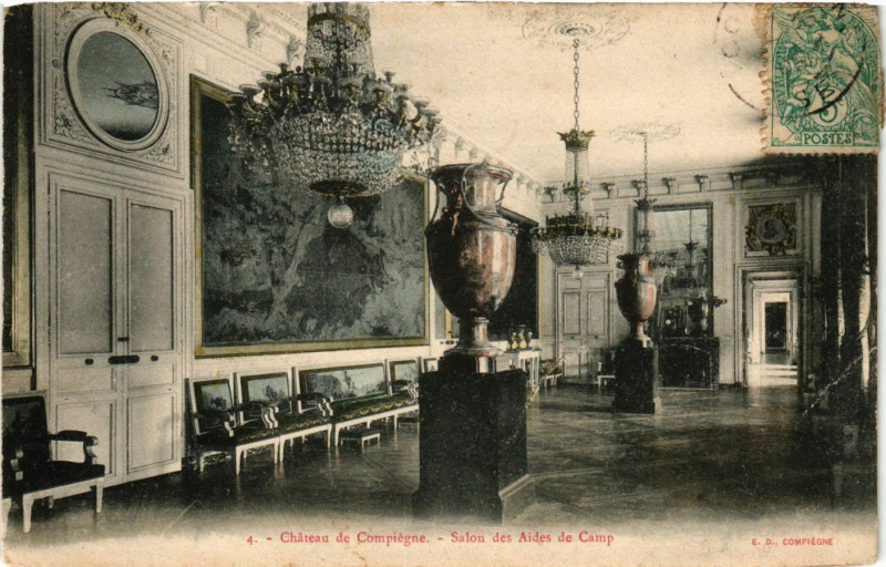 Carte postale ancienne Chateau de Compiegne - Salon des Aides de Camp à Compiègne