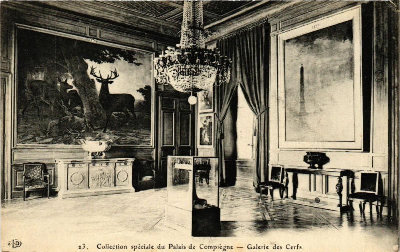 Carte postale ancienne Coll. speciale du Palais de Compiegne - Galerie des CERFs à Compiègne