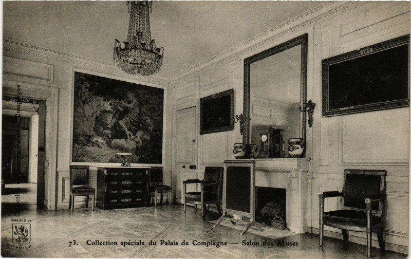 Carte postale ancienne Coll. speciale du Palais de Compiegne - Salon des Muses à Compiègne
