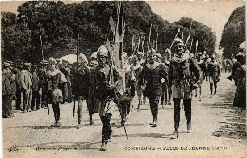 Carte postale ancienne Compiegne - Fetes de Jeanne d'Arc à Compiègne