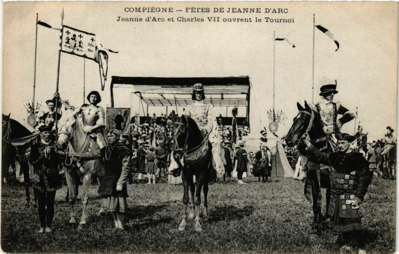 Carte postale ancienne Compiegne - Fetes de Jeanne d'Arc - Jeanne d'Arc et Charles Vii à Compiègne