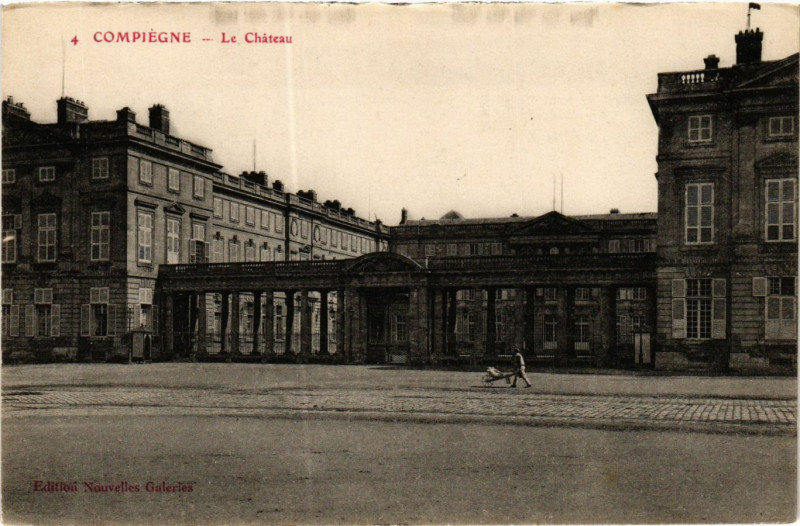 Carte postale ancienne Compiegne - Le Chateau à Compiègne