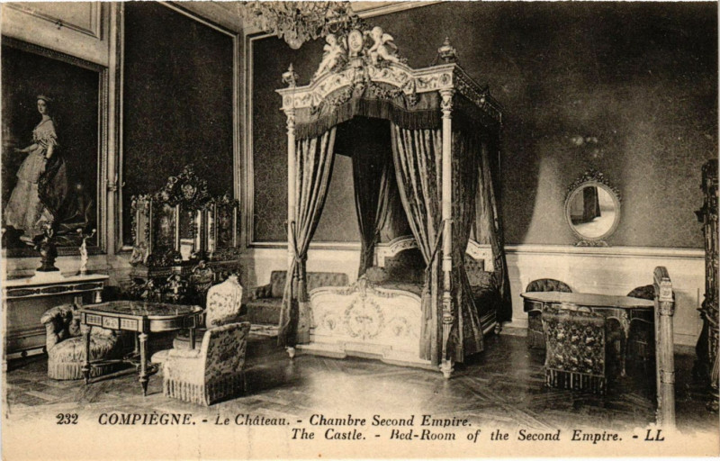 Carte postale ancienne Compiegne - Le Chateau - Chambre Second Empire - The Castle à Compiègne