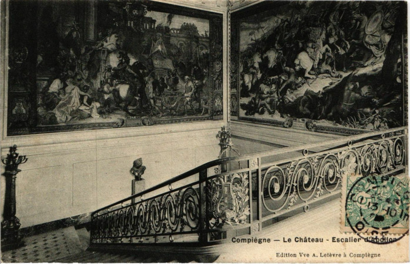 Carte postale ancienne Compiegne - Le Chateau - Escalier d'Abotlon à Compiègne
