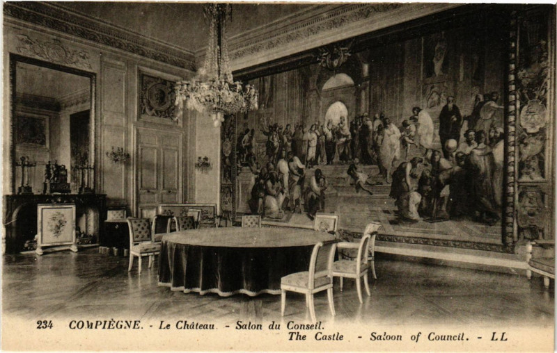 Carte postale ancienne Compiegne - Le Chateau - Salon du Conseil - The Castle - Salon of à Compiègne