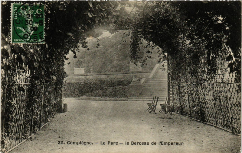 Carte postale ancienne Compiegne - Le Parc - Le Berceau de l'Empereur à Compiègne