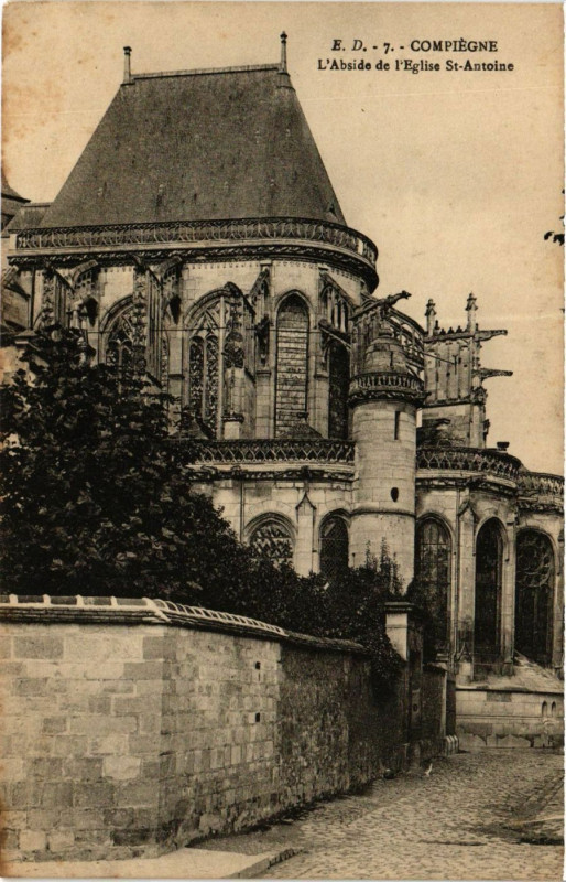 Carte postale ancienne Compiegne - L'Abside de l'Eglise Saint-Antoine à Compiègne