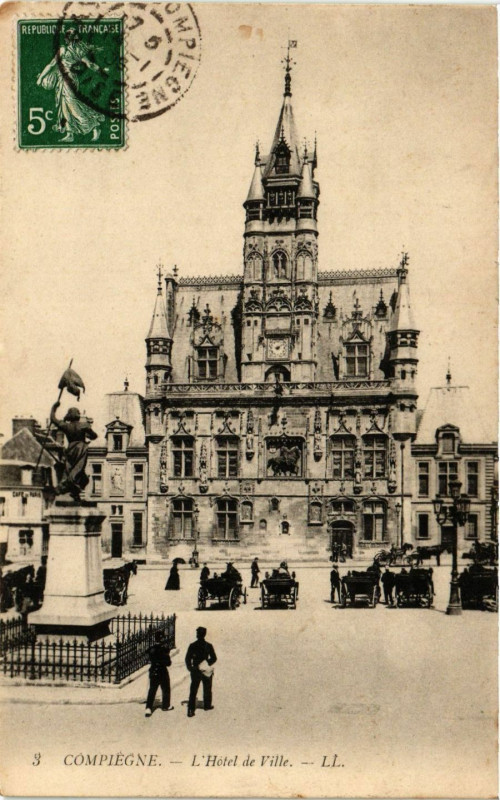Carte postale ancienne Compiegne - L'Hotel de Ville à Compiègne