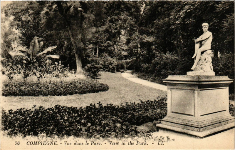 Carte postale ancienne Compiegne - Vue dans le Parc - Vieux in de Park à Compiègne