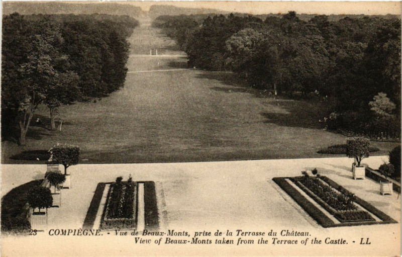 Carte postale ancienne Compiegne - Vue de Beaux-MONTs prise de la Terrasse du Chateau à Compiègne
