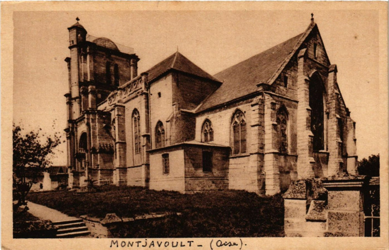 Carte postale ancienne Eglise Saint-Martin - Montjavoult à Montjavoult