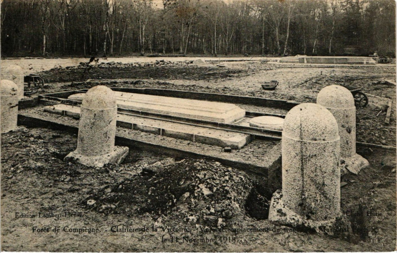 Carte postale ancienne Foret de Compiegne - Clairiere la VICtoire - Vers de emplacement à Compiègne