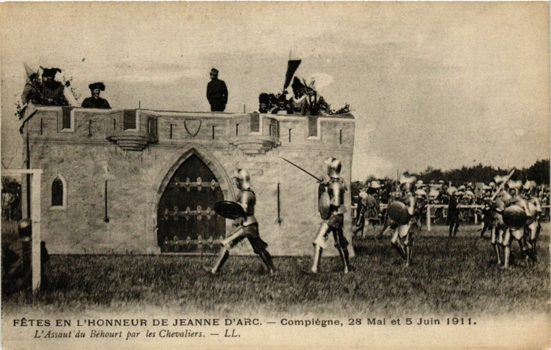 Carte postale ancienne Fetes en l'Honneur de Jeanne d'Arc Compiegne 28 Mai et 5 Juin 1911 à Compiègne