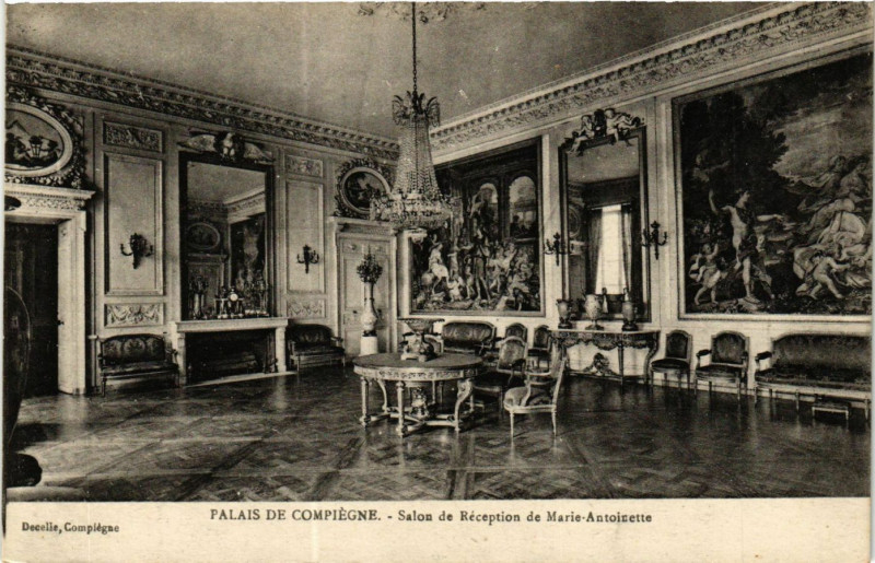 Carte postale ancienne Palais de Compiegne - Salon de Reception de Marie-Antoinette à Compiègne