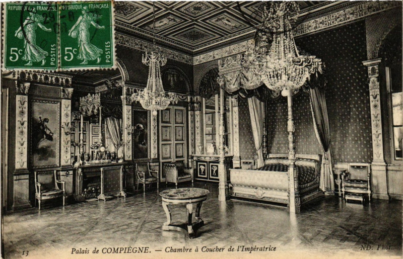 Carte postale ancienne Palais de Compiegne-Chambre a Coucher de l'Imperatrice