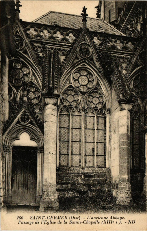 Carte postale ancienne Saint-Germer - L'ancienne Abbaye - Passage de l'Eglise de la..