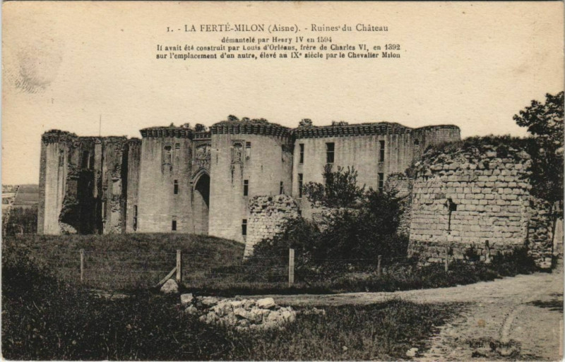 Carte postale ancienne La Ferte-Milon Ruines du Chateau