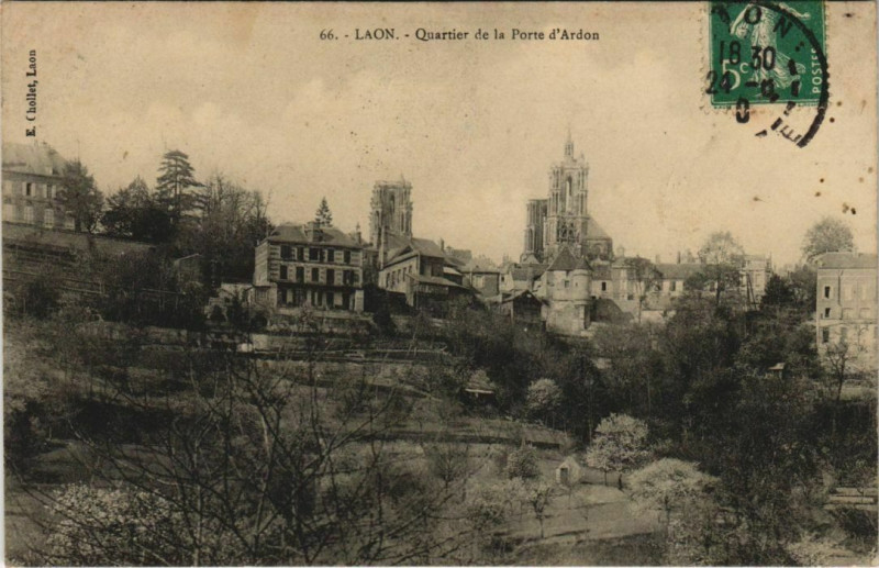 Carte postale ancienne Laon Quartier de la d'Ardon à Laon