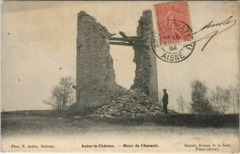 Carte postale ancienne Anizy-le-Chateau Mont de l'Assault