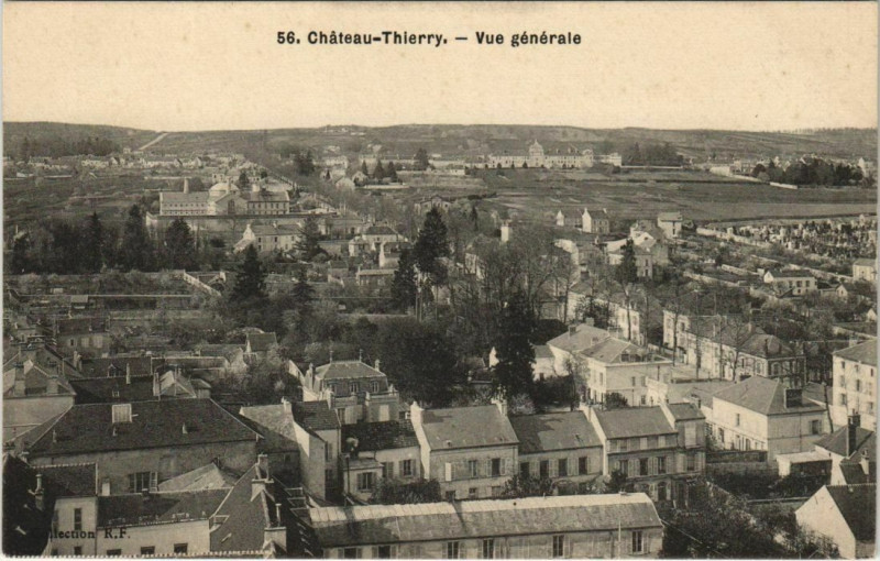 Carte postale ancienne Chateau-Thierry Vue generale à Château-Thierry