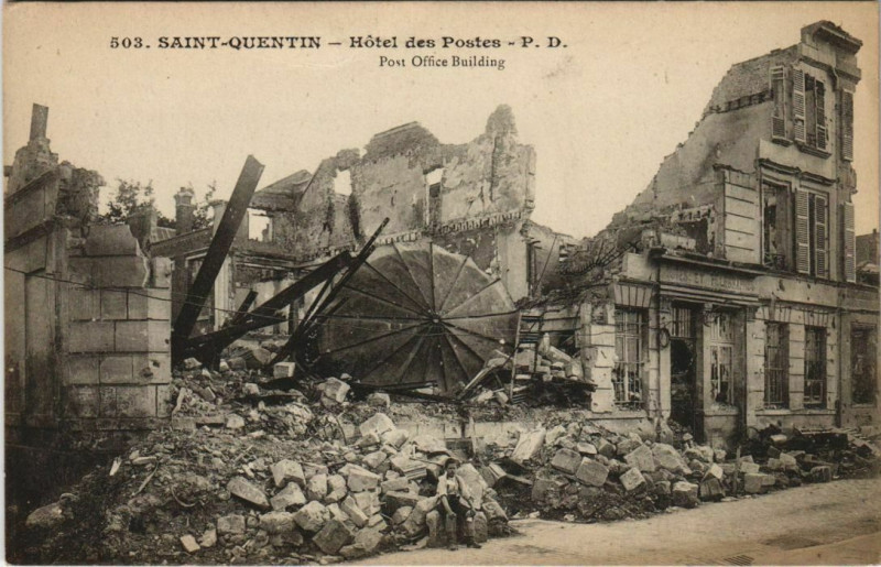 Carte postale ancienne Saint-Quentin Hotel de Postes Pd Post Office Building à Saint-Quentin