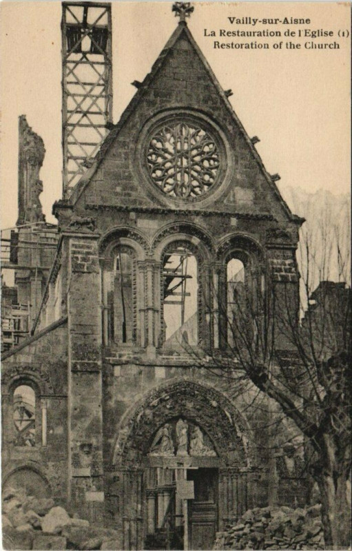 Carte postale ancienne Vailly-sur-Aisne Restauration de l'Eglise à Vailly-sur-Aisne
